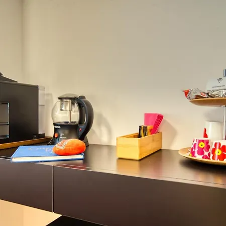 Guesthost - Dimora Claudia Luxury 4*