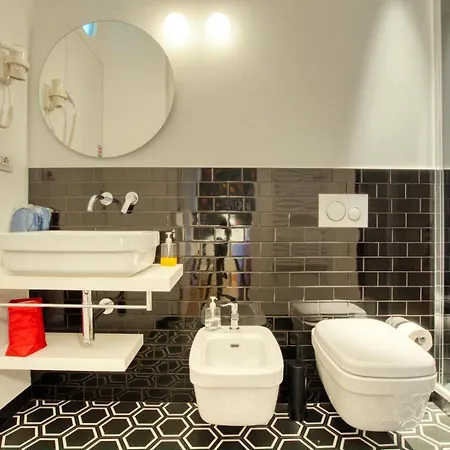 Guesthost - Dimora Claudia Luxury Affittacamere 4*