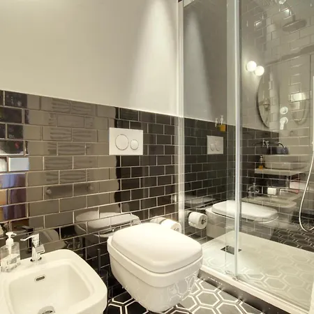 Affittacamere Guesthost - Dimora Claudia Luxury 4*